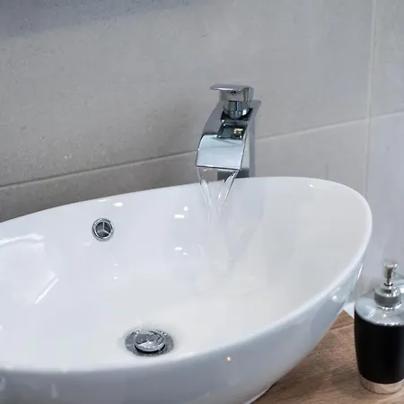 Holiday home Well Located 3 Bedroom With Free Wifi And Private Parking Leeds (West Yorkshire)